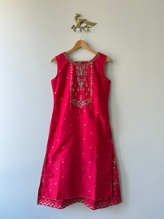 Red Silk Embroidered Salwar Kameez with matching Potli bag- New, 40