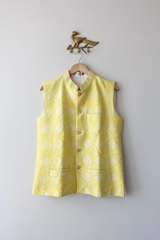 That's Very Yellow Vest - New